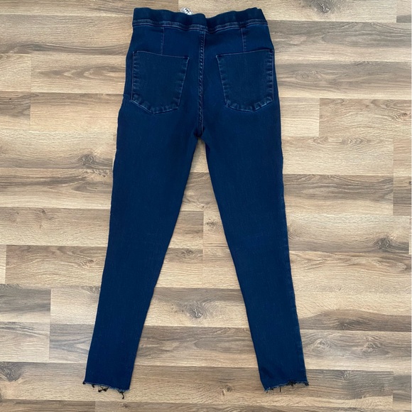 Free People Dark Wash Pull On Skinny Jeans - Picture 2 of 5